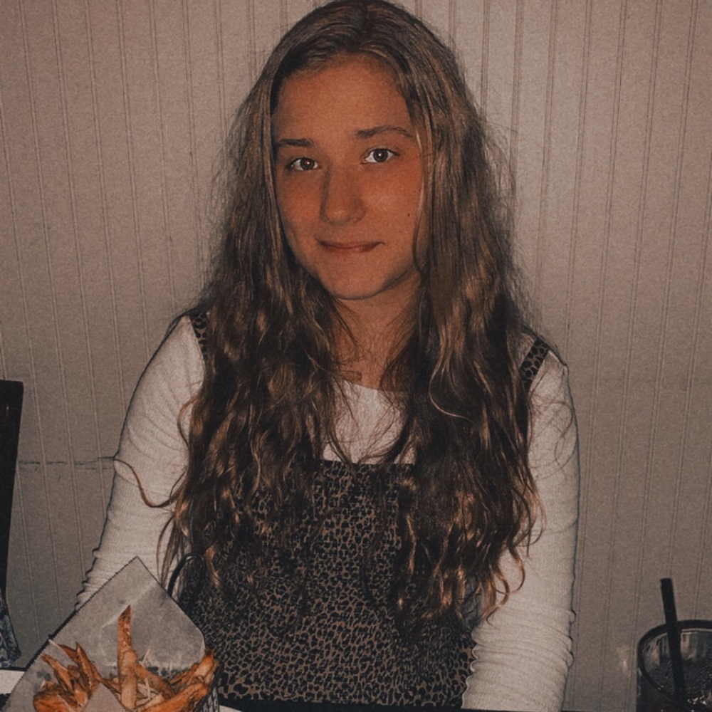 Meet your Posher, Isabella